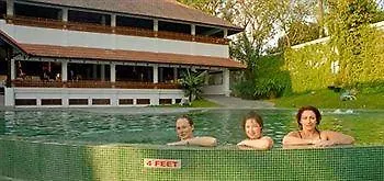 Elephant Court Thekkady 5*,  Ινδία